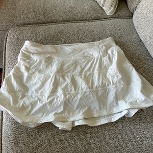 Lululemon white tennis skirt